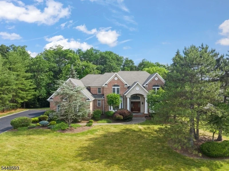 Unit for sale at 33 Fox Run, North Caldwell Boro, NJ 07006-4173