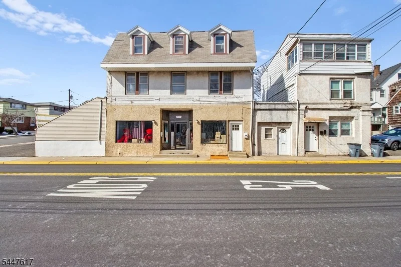Unit for sale at 739 Schuyler Ave, Kearny Town, NJ 07032-4233
