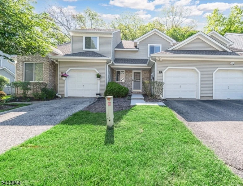 Unit for sale at 19 Sweetwater Ln, Hardyston Twp., NJ 07419-2526