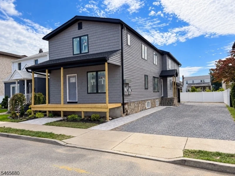 Unit for sale at 80 Tuttle St, Wallington Boro, NJ 07057-1421