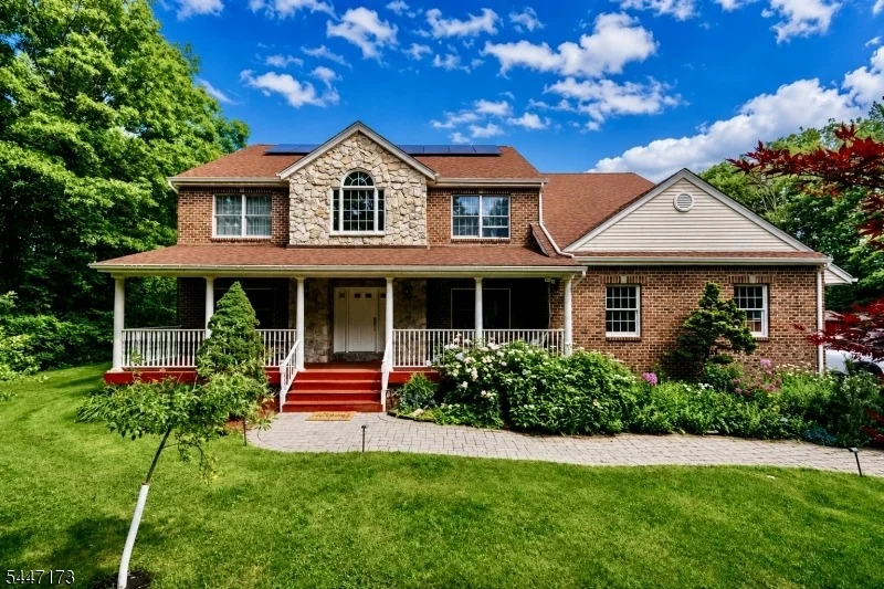 Unit for sale at 4 White Tail Ct, Hardyston Twp., NJ 07460-1402