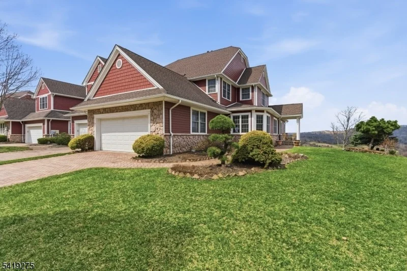 Unit for sale at 19 Rockhall Ct, Hardyston Twp., NJ 07419-1313