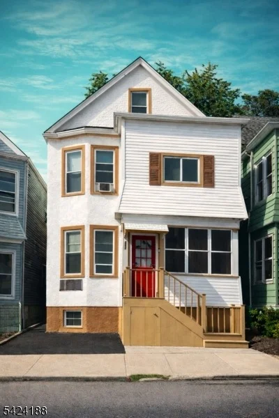 Unit for sale at 354 Dakota St, Paterson City, NJ 07503-2414