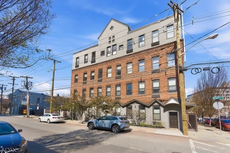 Unit for sale at 39 Bruen St, Newark City, NJ 07105-1424