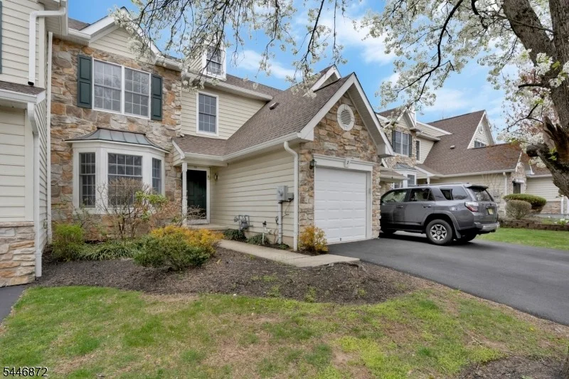 Unit for sale at 7 Patriot Hill Dr, Bernards Twp., NJ 07920-4210