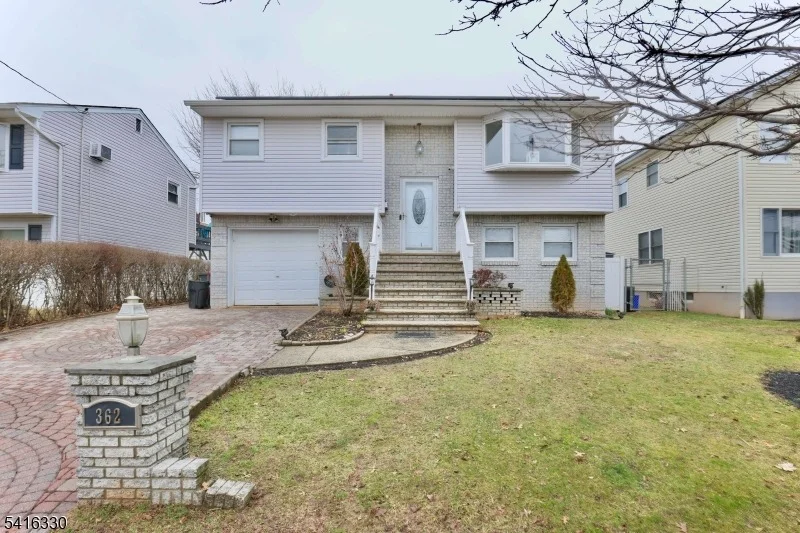 Unit for sale at 362 Washington St, Rahway City, NJ 07065-5170