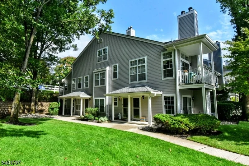 Unit for sale at 1098 Devon Ct, Mahwah Twp., NJ 07430-3244
