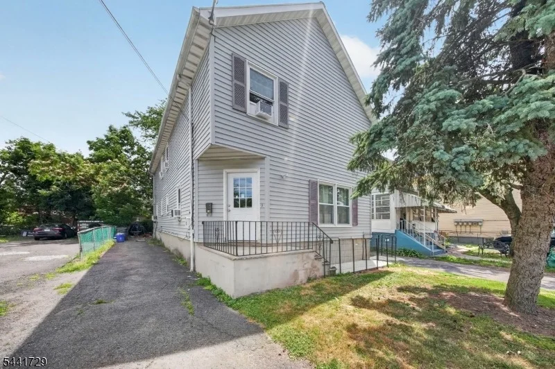 Unit for sale at 18 Fisher Ave, Bound Brook Boro, NJ 08805-1822