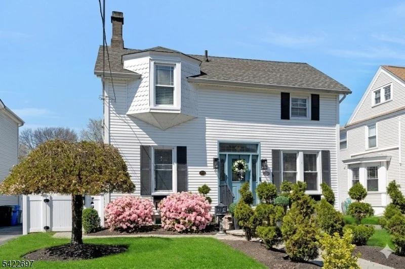 Unit for sale at 158 Carmita Ave, Rutherford Boro, NJ 07070-1630