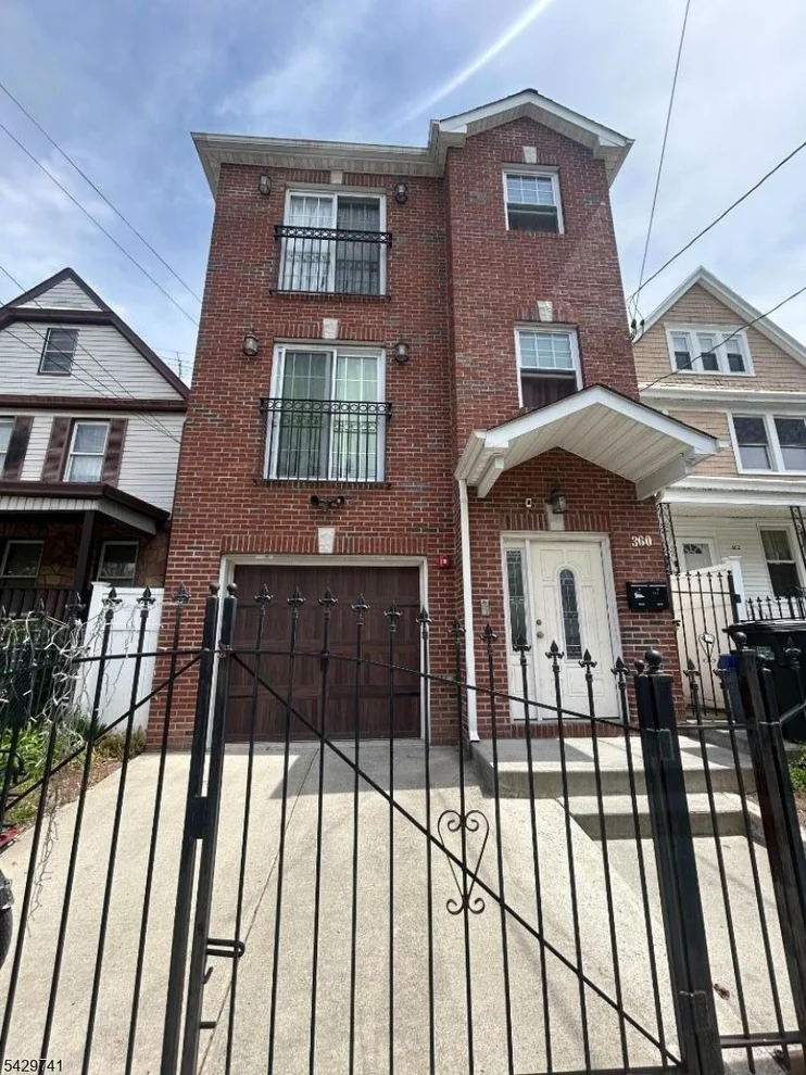 Unit for sale at 360 Sanford Ave, Newark City, NJ 07106-1125