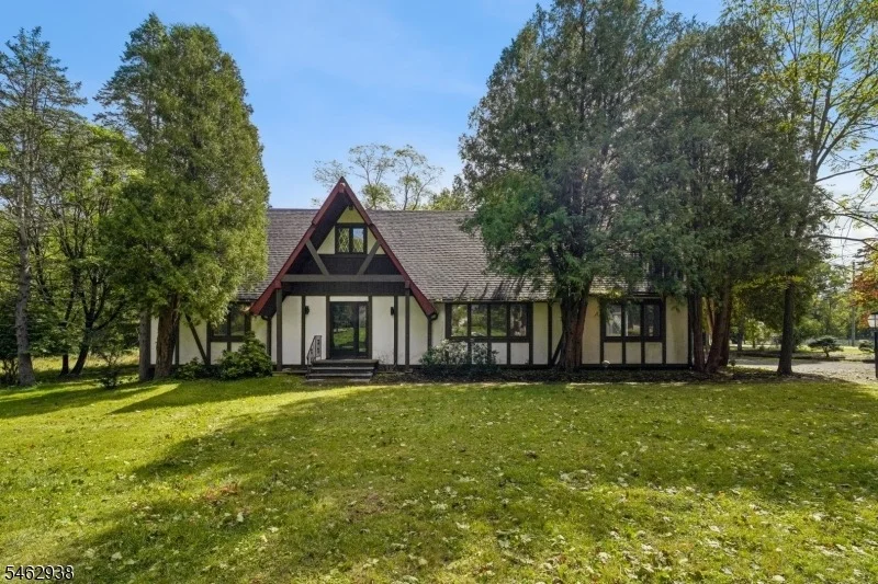 Unit for sale at 2 Twin Brooks Trail, Chester Twp., NJ 07930-2866