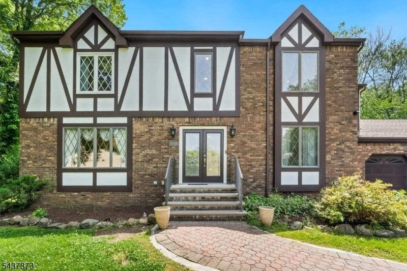Unit for sale at 2 Woodside Ave, West Caldwell Twp., NJ 07006-6804