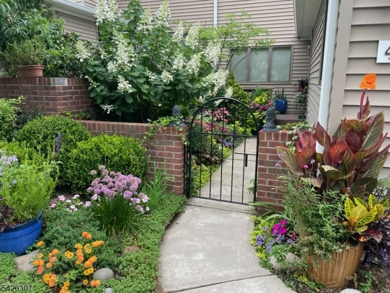 Unit for sale at 41 Litchult Ln, Mahwah Twp., NJ 07430-1590