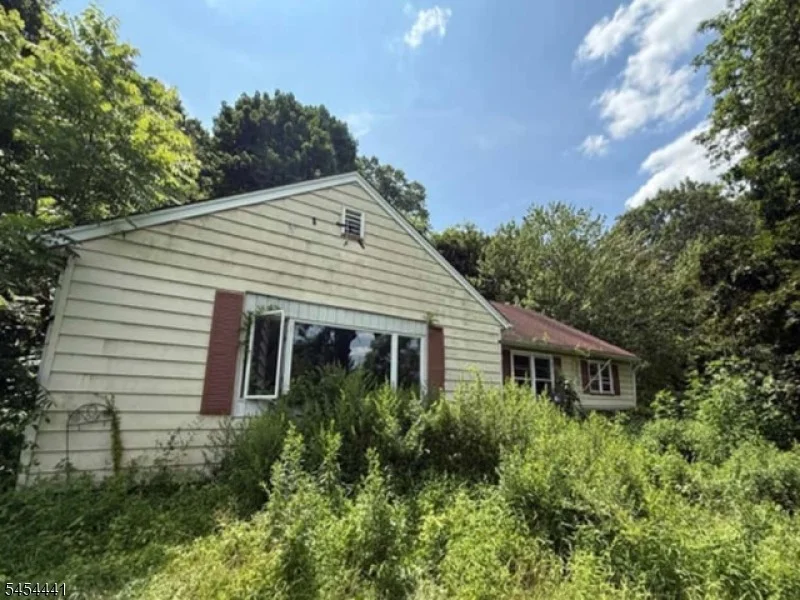 Unit for sale at 37 Hope Rd, Liberty Twp., NJ 07838