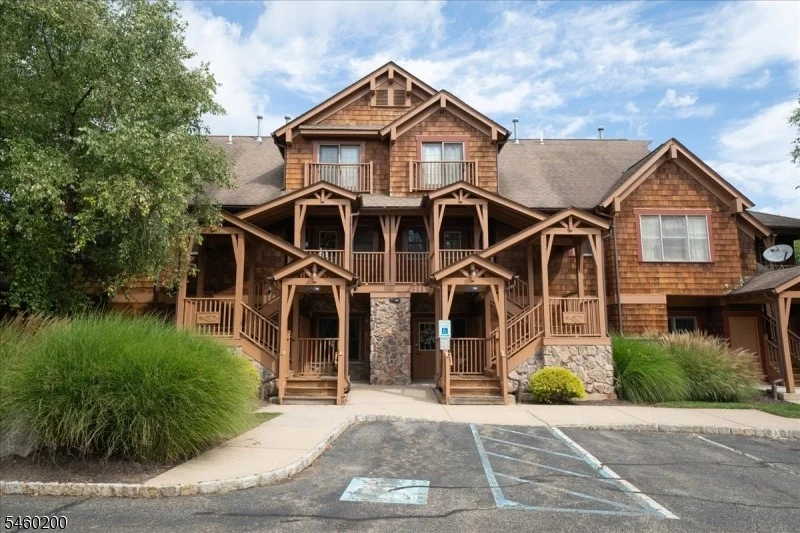 Unit for sale at 7 Maple Cres unit 12, Vernon Twp., NJ 07462-3231