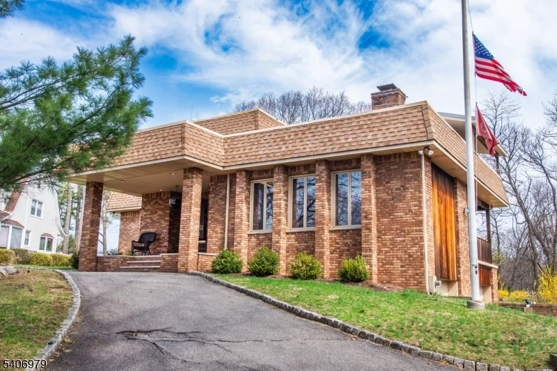 Unit for sale at 845 Rifle Camp Rd, Woodland Park, NJ 07424-3132