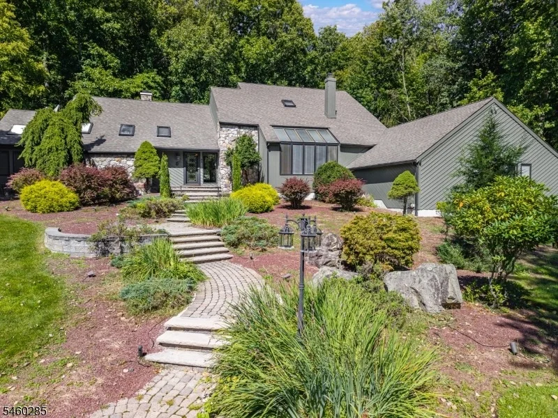 Unit for sale at 33 Radcliffe Dr, Sparta Twp., NJ 07871-3501