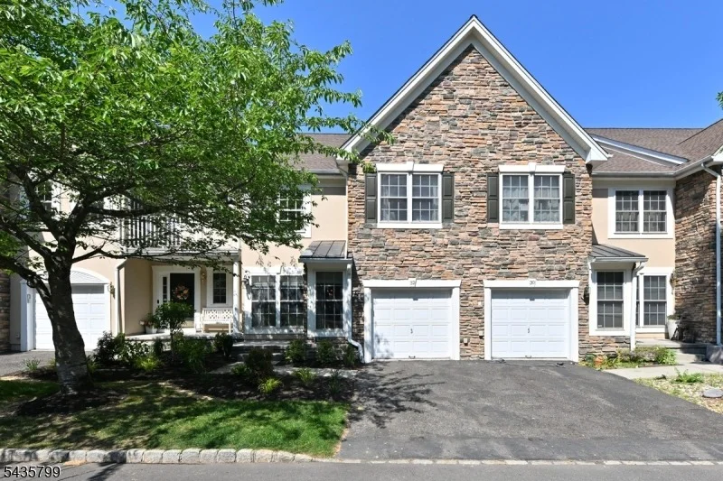 Unit for sale at 32 Rosewood Ct, North Haledon Boro, NJ 07508-3150