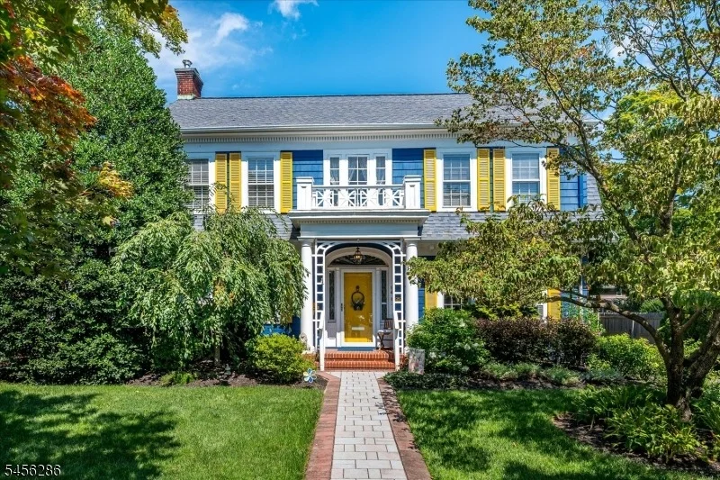 Unit for sale at 64 High St, Metuchen Boro, NJ 08840-2339