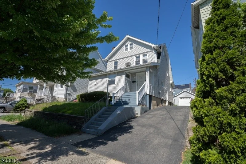 Unit for sale at 795 Kearny Ave, Kearny Town, NJ 07032-3147