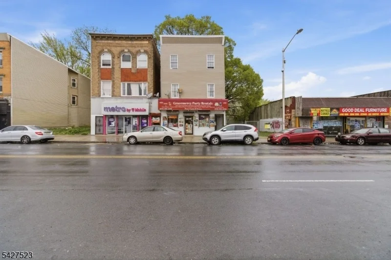 Unit for sale at 492 Springfield Ave, Newark City, NJ 07103-2084
