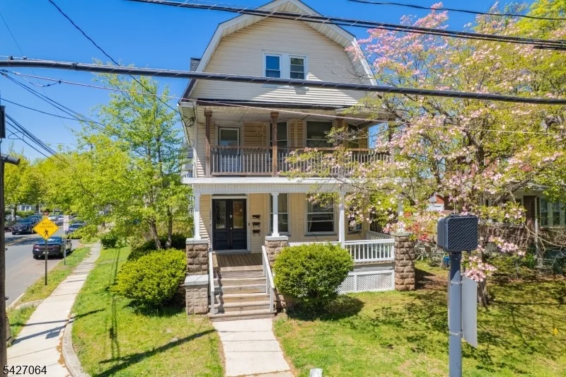 Unit for sale at 1004 Jaques Ave, Rahway City, NJ 07065-3961