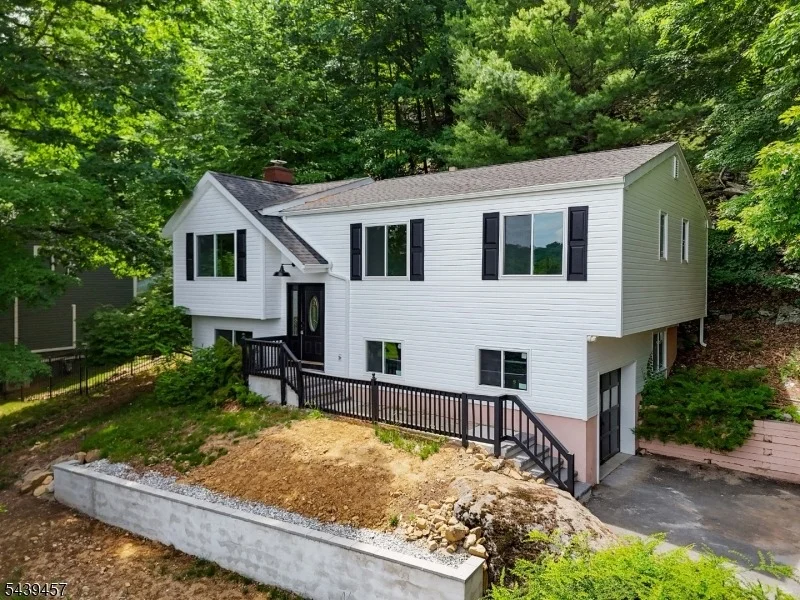Unit for sale at 12 Fairway Trl, Sparta Twp., NJ 07871-1420