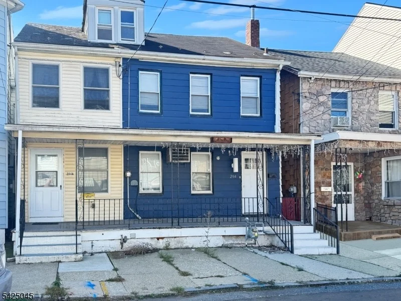 Unit for sale at 204 Mercer St, Phillipsburg Town, NJ 08865-3038