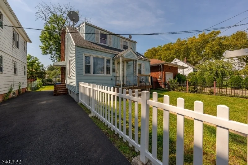 Unit for sale at 807 Lincoln St, Linden City, NJ 07036-2338