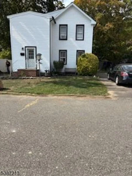 Unit for sale at 5 Storms Pl, Wanaque Boro, NJ 07420-1317