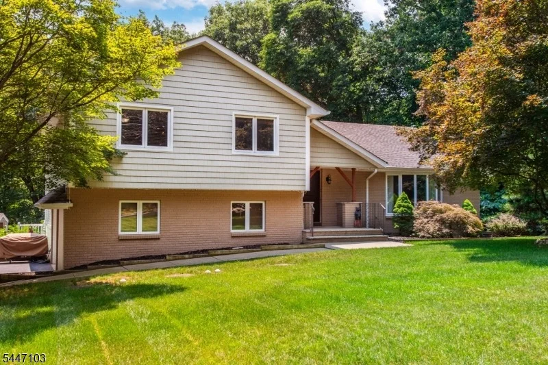 Unit for sale at 16 Tumbling Brook Rd, Montville Twp., NJ 07082-1040
