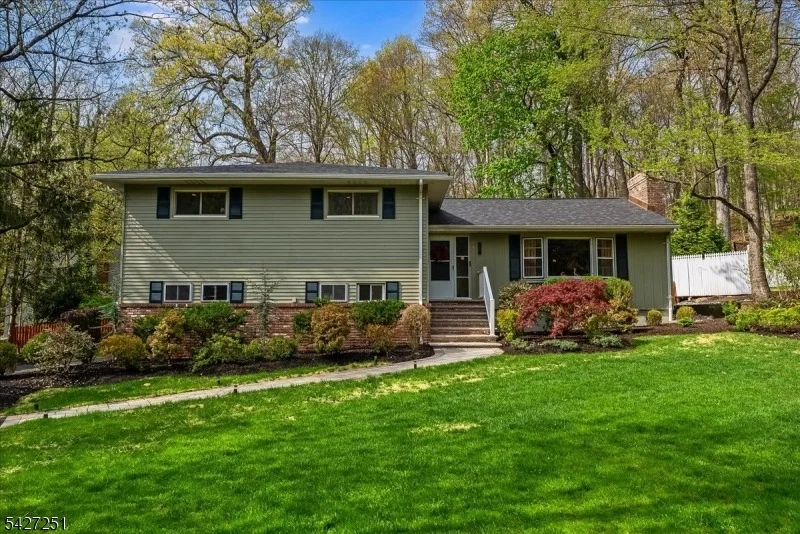 Unit for sale at 167 Mountain Ave, New Providence Boro, NJ 07974-2632