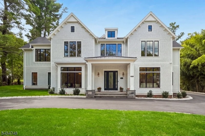 Unit for sale at 45 Great Hills Rd, Millburn Twp., NJ 07078-3011