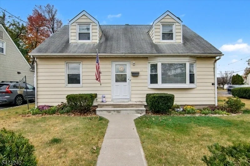 Unit for sale at 144 N Michigan Ave, Kenilworth Boro, NJ 07033-1258