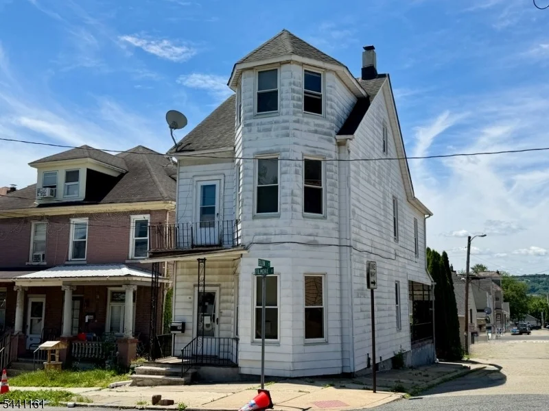 Unit for sale at 242 Filmore St, Phillipsburg Town, NJ 08865-2956