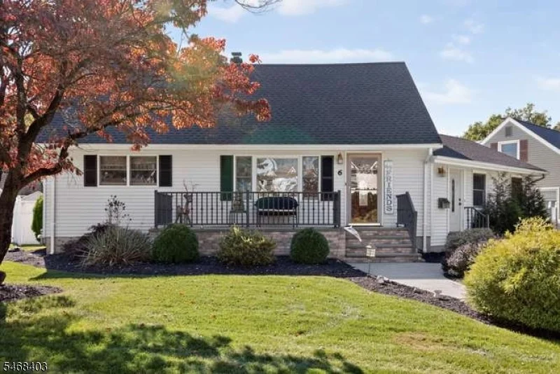 Unit for sale at 6 White Oak Ln, Wayne Twp., NJ 07470-3019