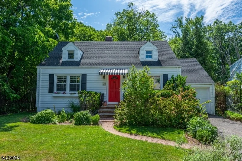 Unit for sale at 33 Glenview Dr, West Orange Twp., NJ 07052-1010