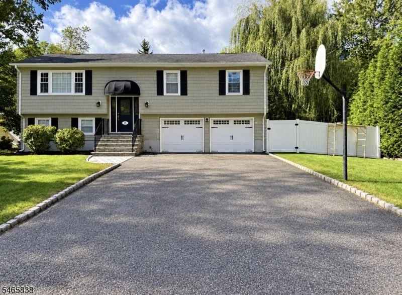 Unit for sale at 15 Hazel St, Lincoln Park Boro, NJ 07035-1008
