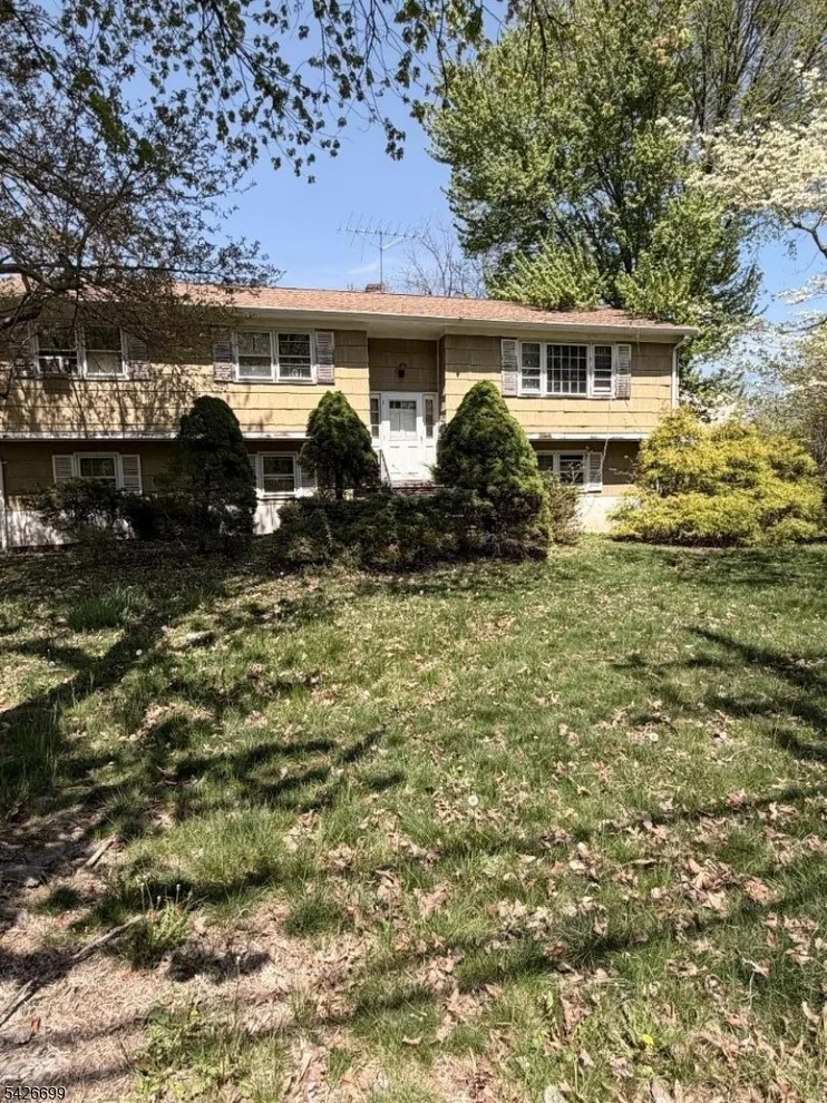 Unit for sale at 127 E Northfield Rd, Livingston Twp., NJ 07039-4507