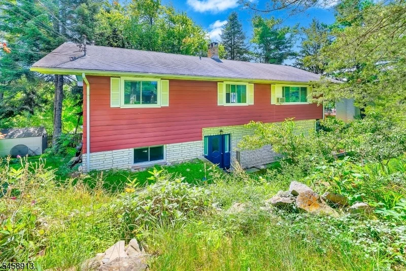 Unit for sale at 6 Barberry St, Vernon Twp., NJ 07418-1912