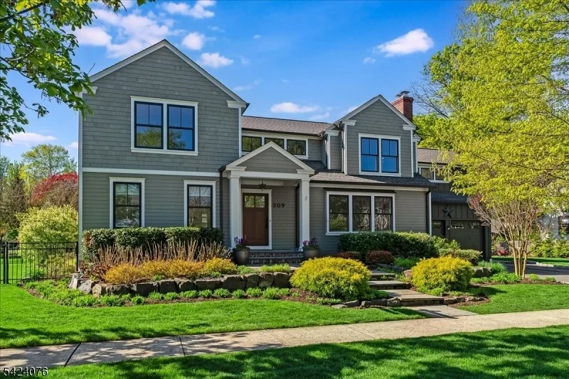 Unit for sale at 509 Bradford Ave, Westfield Town, NJ 07090-3059