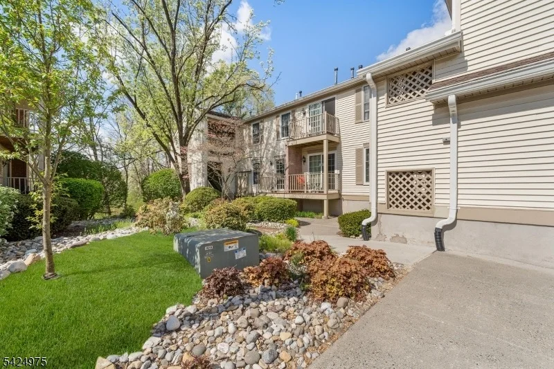 Unit for sale at 150 Jamestown Rd, Bernards Twp., NJ 07920-3052