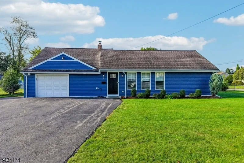 Unit for sale at 4 Stuart Ln, Wayne Twp., NJ 07470-3340