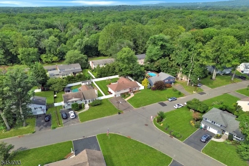 Unit for sale at 9 Brookdale Rd, Cranford Twp., NJ 07016-1905