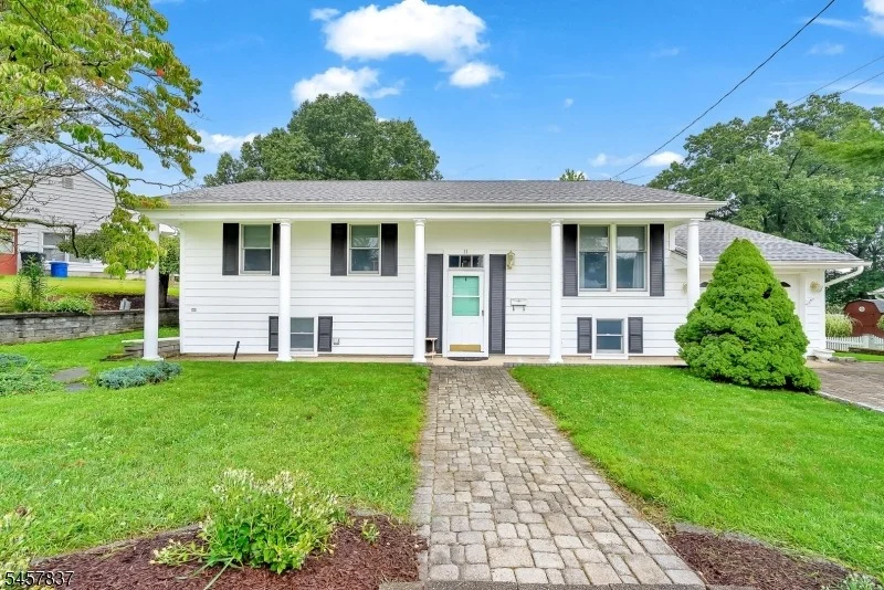 Unit for sale at 11 Fairview Ave, Newton Town, NJ 07860-1507