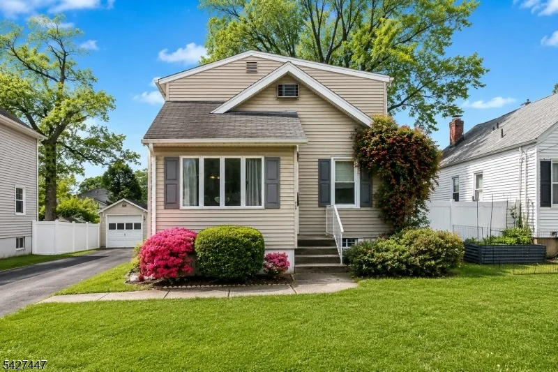 Unit for sale at 74 8Th Ave, Hawthorne Boro, NJ 07506-1754