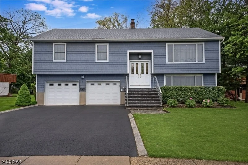 Unit for sale at 9 Arthur Ter, Livingston Twp., NJ 07039-3701