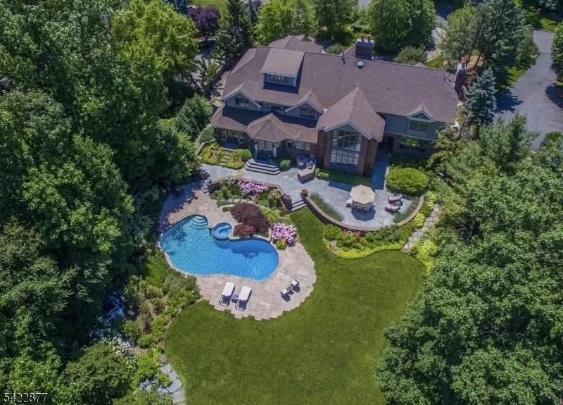 Unit for sale at 54 Hamilton Dr, North Caldwell Boro, NJ 07006-4629