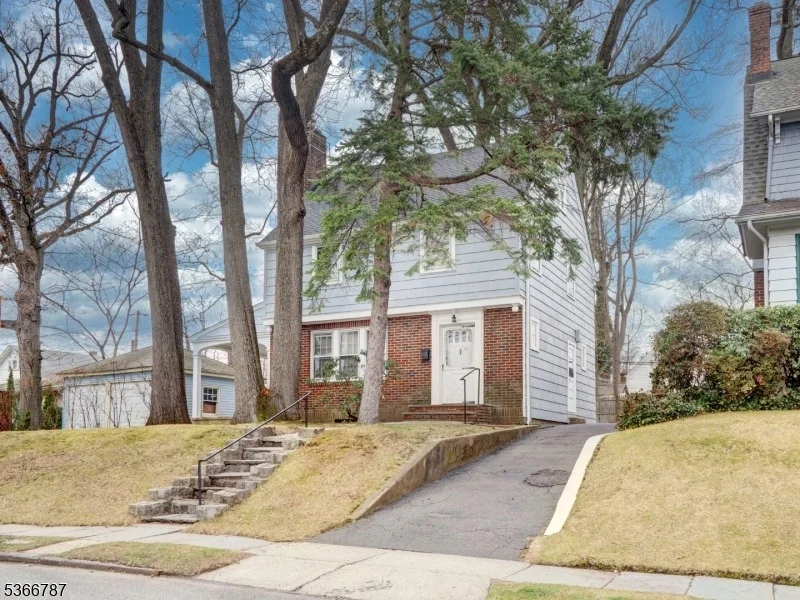 Unit for sale at 21 Edgewood Rd, East Orange City, NJ 07017-2139