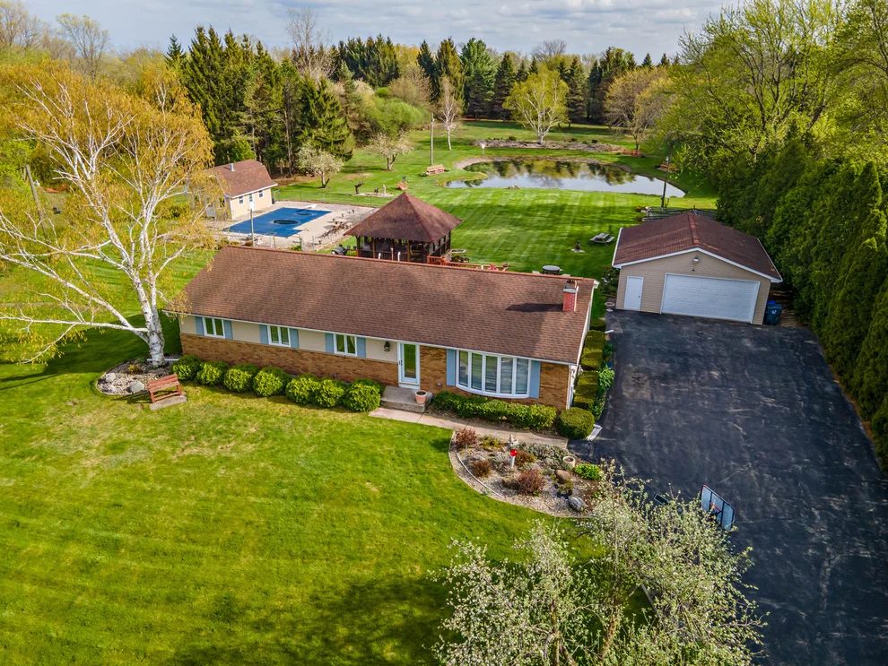 Unit for sale at 12455 W 33rd Street, Beach Park, IL 60099
